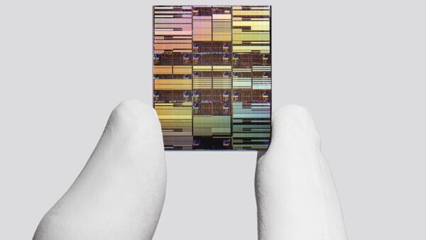 Định hình lại cán cân bán dẫn toàn cầu: IBM chế tạo thành công chip dưới 1 nm, nhồi nhét 100 tỷ bóng bán dẫn bằng móng tay