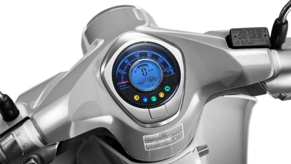 Honda tung ra Super Cub C125 bản đặc biệt: Phối màu hiếm, trang bị ABS khiến dân chơi phát sốt?
