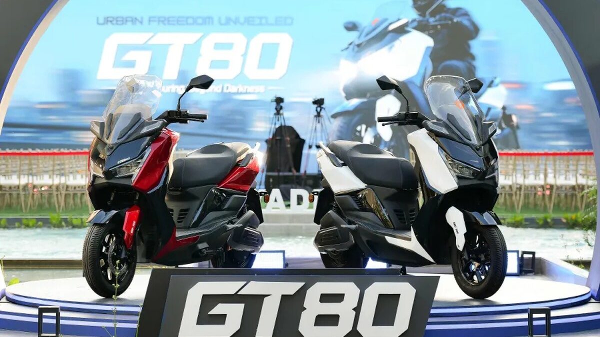 Yadea GT80 và GT80-P ra mắt: Thiết kế bản sao Yamaha Xmax 300, trang bị phanh TCS đối đầu trực diện Honda PCX