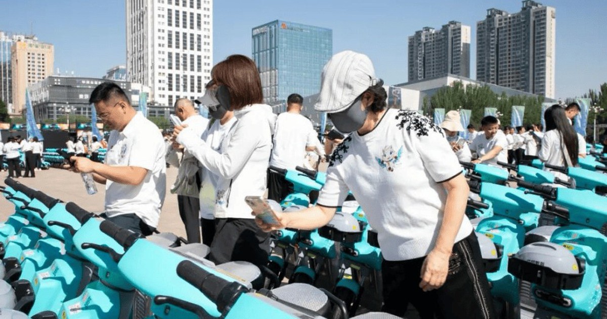 Dân Trung Quốc ồ ạt đi “ngựa hydro” giá siêu rẻ!
