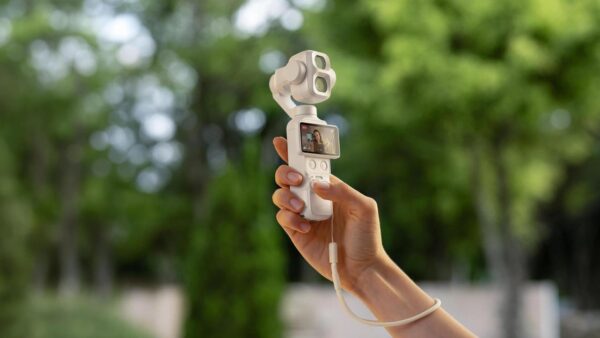 DJI Osmo Pocket 4P phiên bản trắng ngọc trai chính thức mở bán