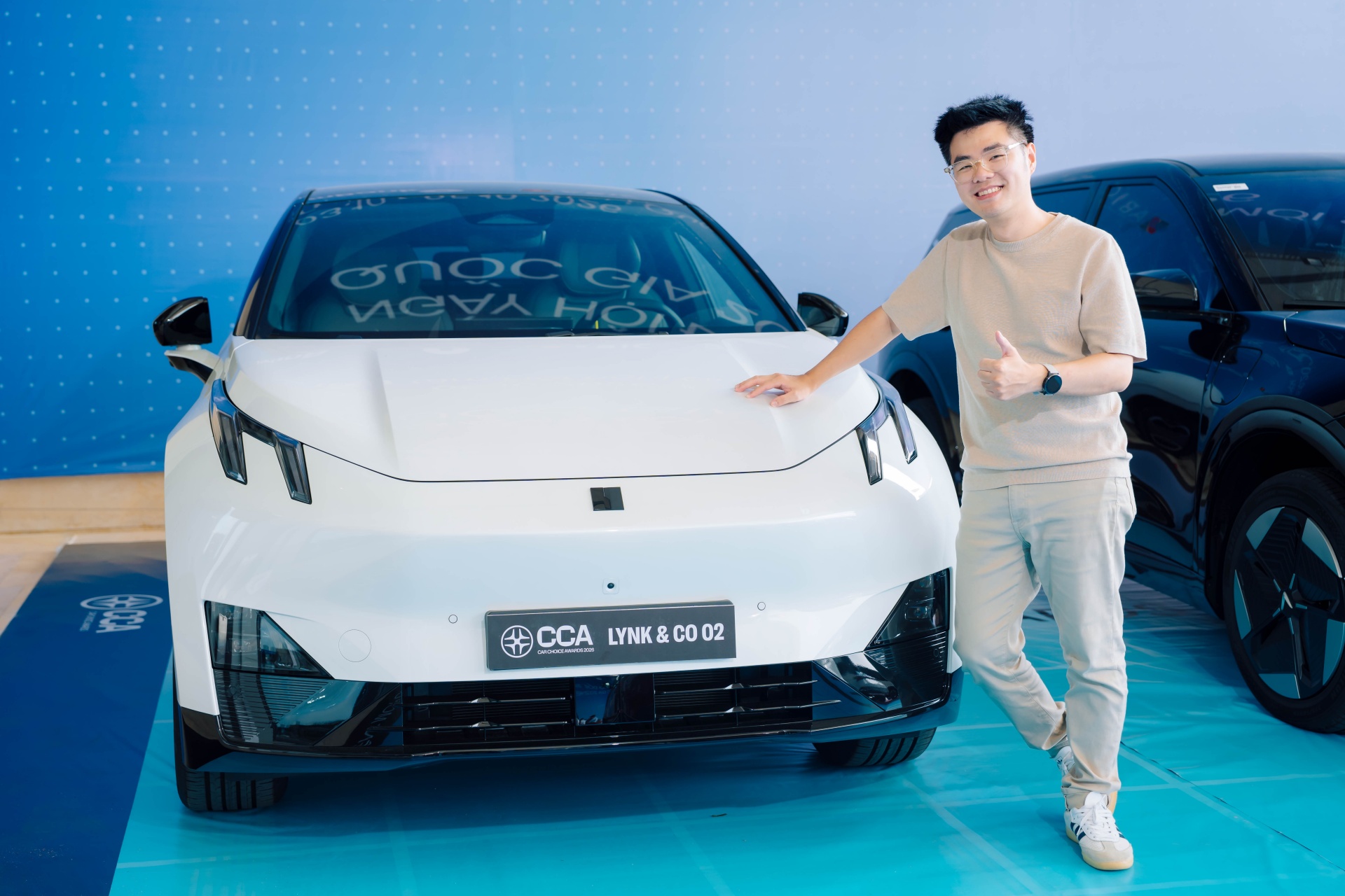 Khai mạc VIMS 2026: Khách đến từ trước giờ mở cửa, khu trưng bày và khu lái thử kín người tham quan - Ảnh 12.